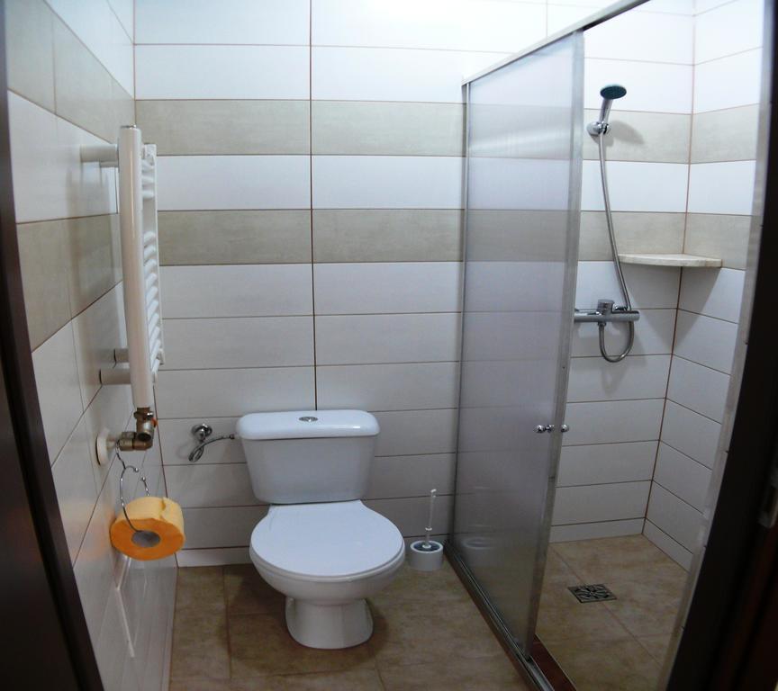 Pokoje Erjot Hd Hostel Niemodlin Δωμάτιο φωτογραφία